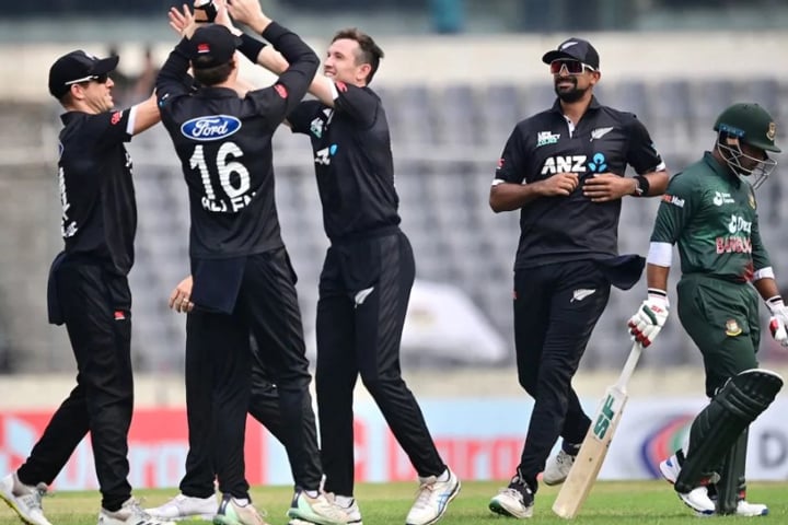 ৯ বছর পর হোয়াইটওয়াশের স্বাদ পেল বাংলাদেশ