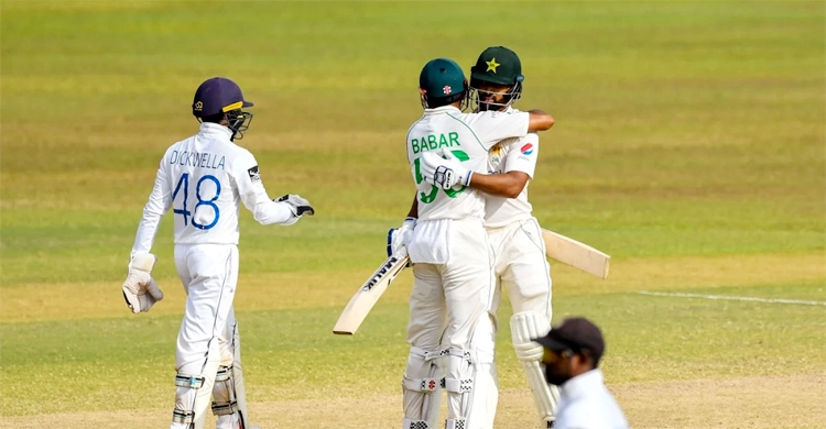 ইতিহাস গড়ে জিতলো পাকিস্তান