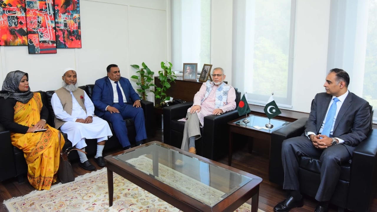 বিনিয়োগ-সহযোগিতা বৃদ্ধিতে পাকিস্তান সফরে প্রধান উপদেষ্টার বিশেষ সহকারী