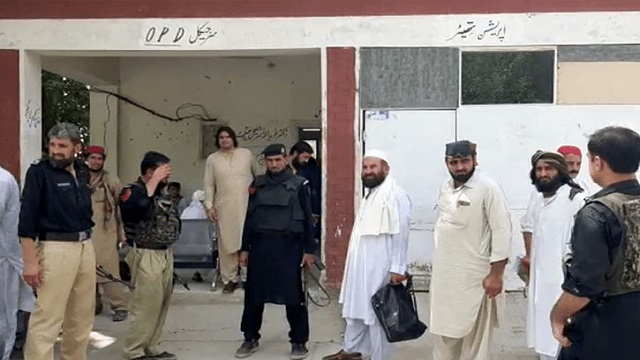 পাকিস্তানে পুলিশের টহল দলের ওপর গুলি, নিহত ৬