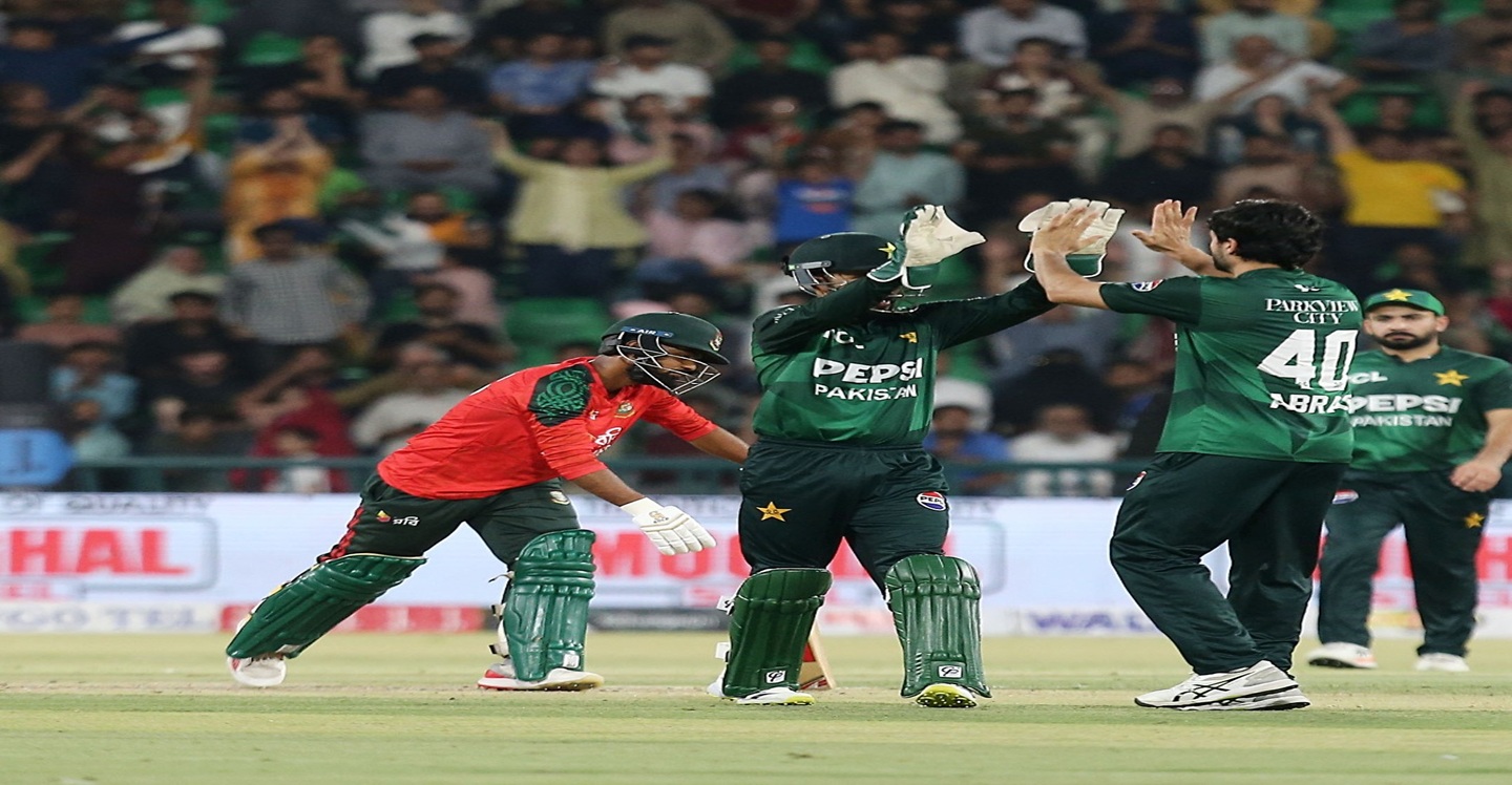 শারজাহ হোক কিংবা লাহোর, বদলালো না টাইগারদের ভাগ্য