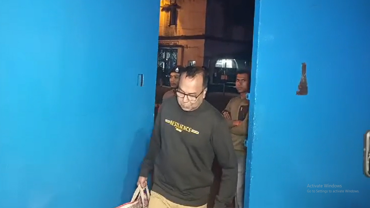 মুক্তি পেলেন পিকে হালদার