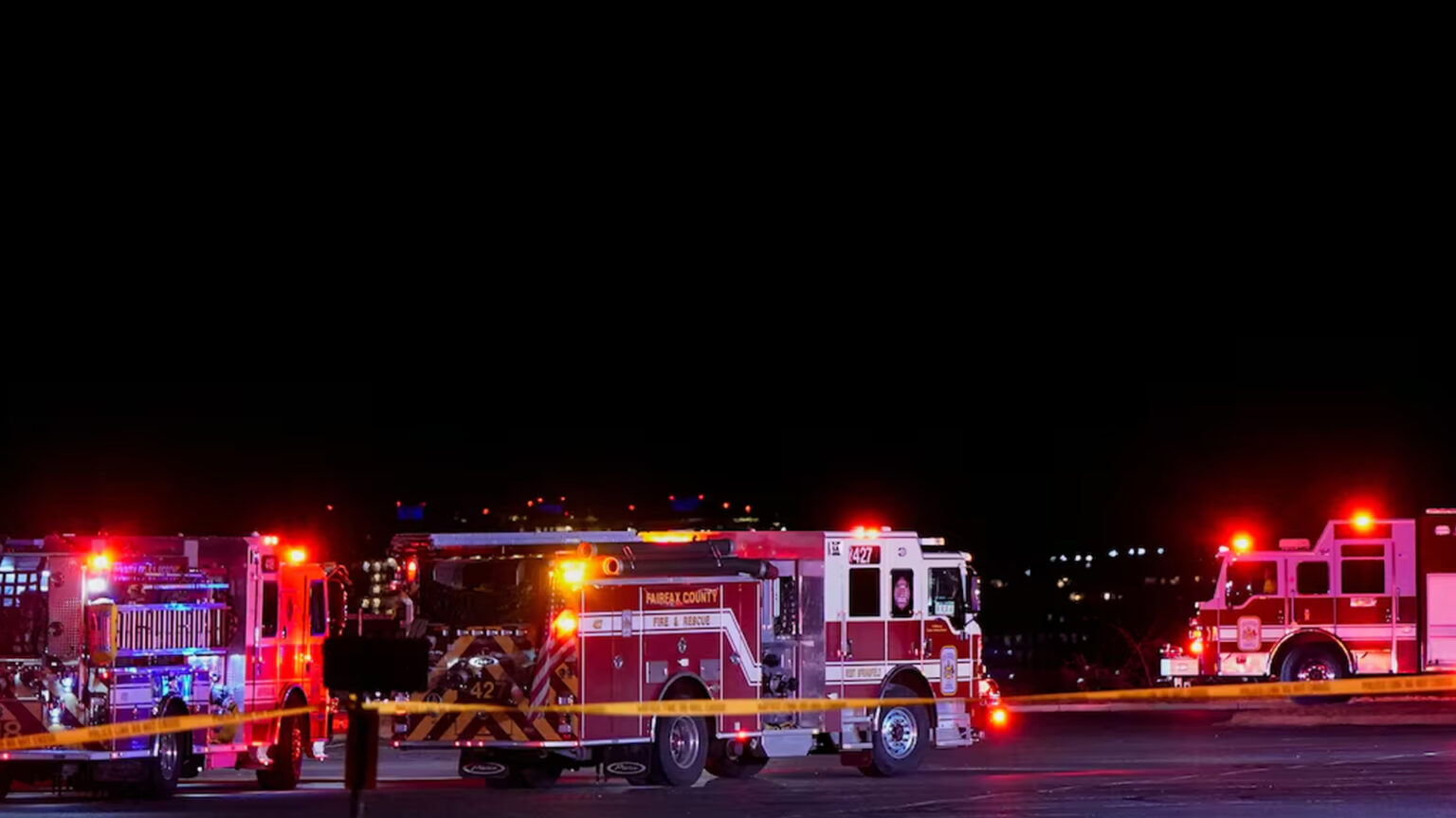 যুক্তরাষ্ট্রে মাঝ আকাশে হেলিকপ্টারের সঙ্গে যাত্রীবাহী বিমানের সংঘর্ষ, বহু হতাহতের শঙ্কা