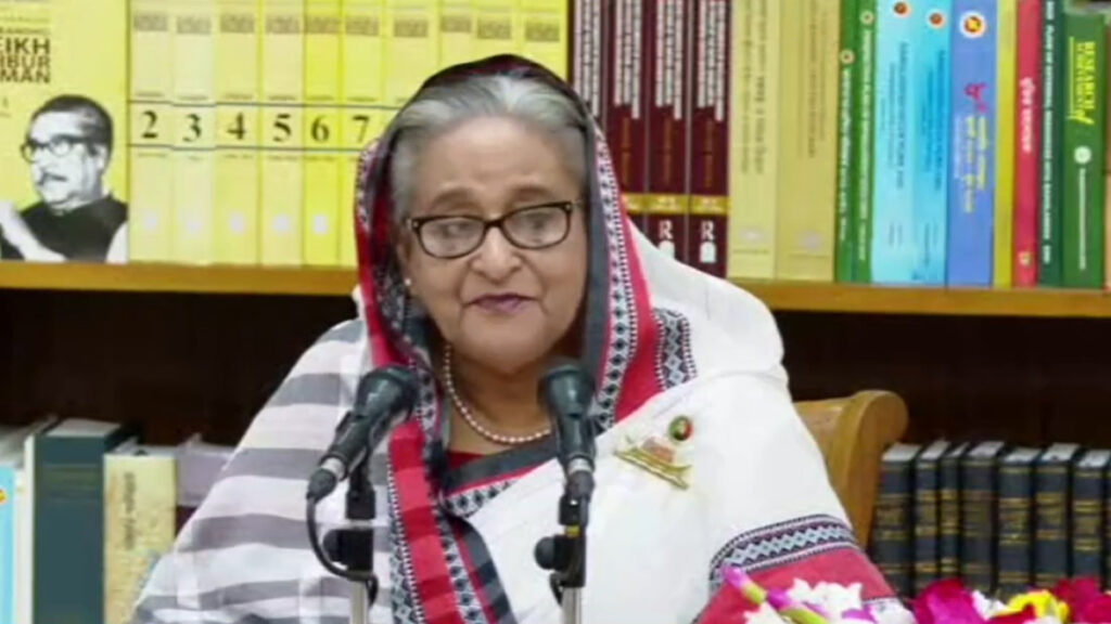 অবৈধ মজুদকারীদের গণধোলাই দেয়া উচিত: প্রধানমন্ত্রী
