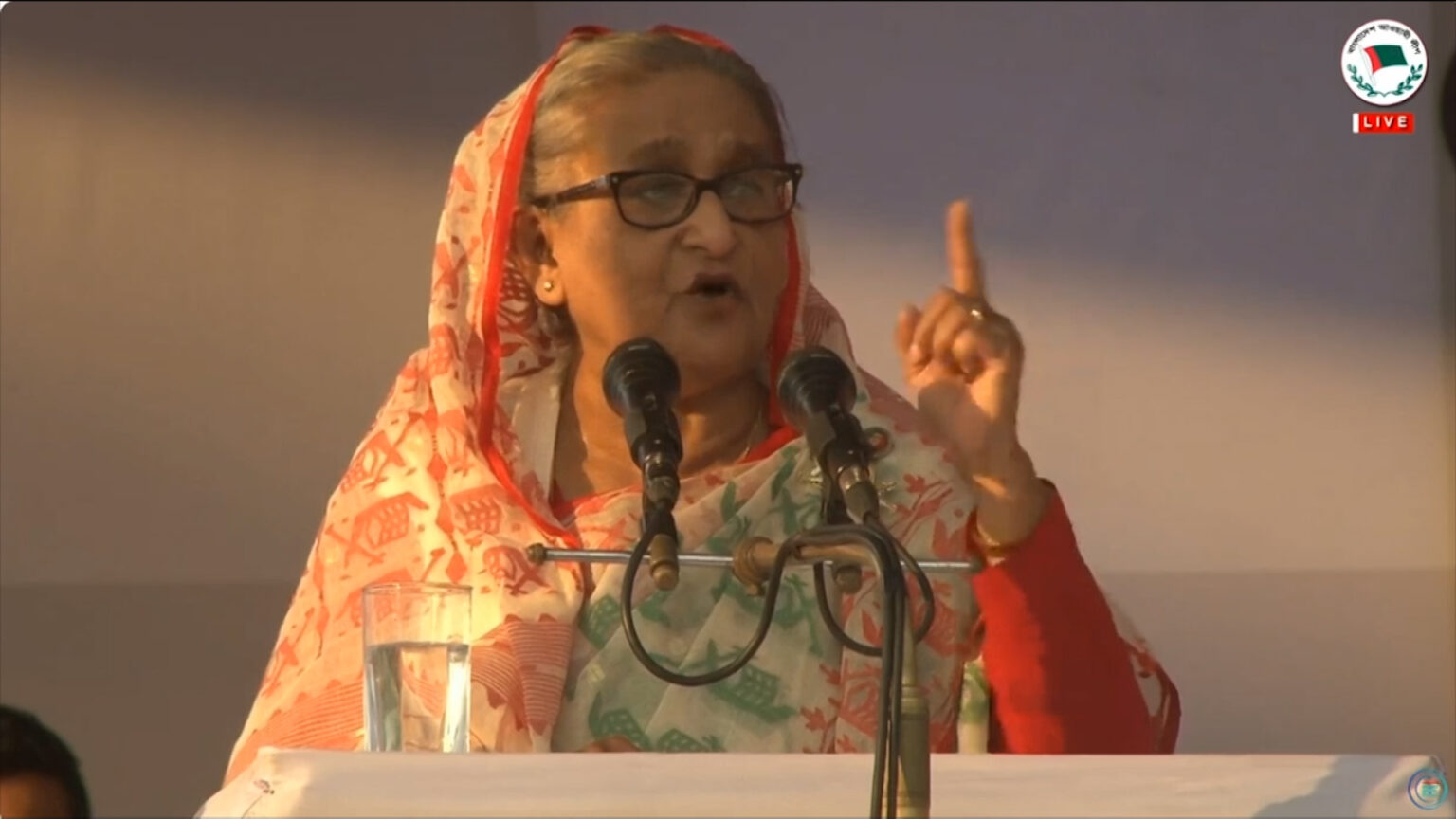 আগুন সন্ত্রাসীদের বিরুদ্ধে প্রতিরোধ গড়ার আহ্বান প্রধানমন্ত্রীর