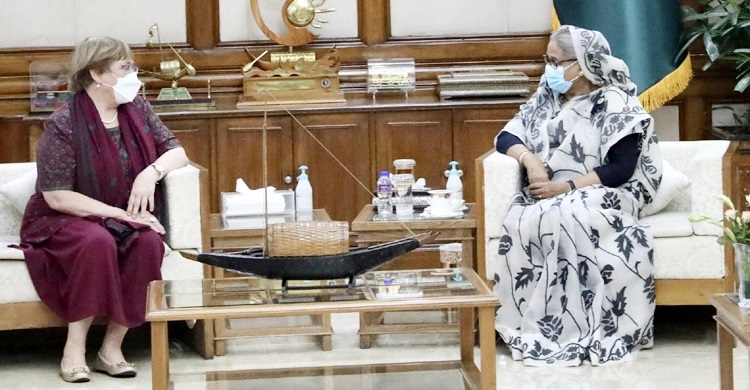 আমাদের বিচার চাইতেও বাধা দেওয়া হয়েছে: মিশেলকে প্রধানমন্ত্রী