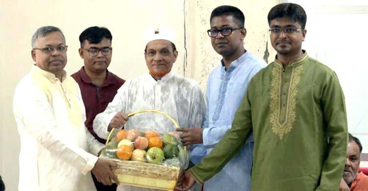 যুদ্ধাহত বীর মুক্তিযোদ্ধাদের ঈদ উপহার পাঠালেন প্রধানমন্ত্রী