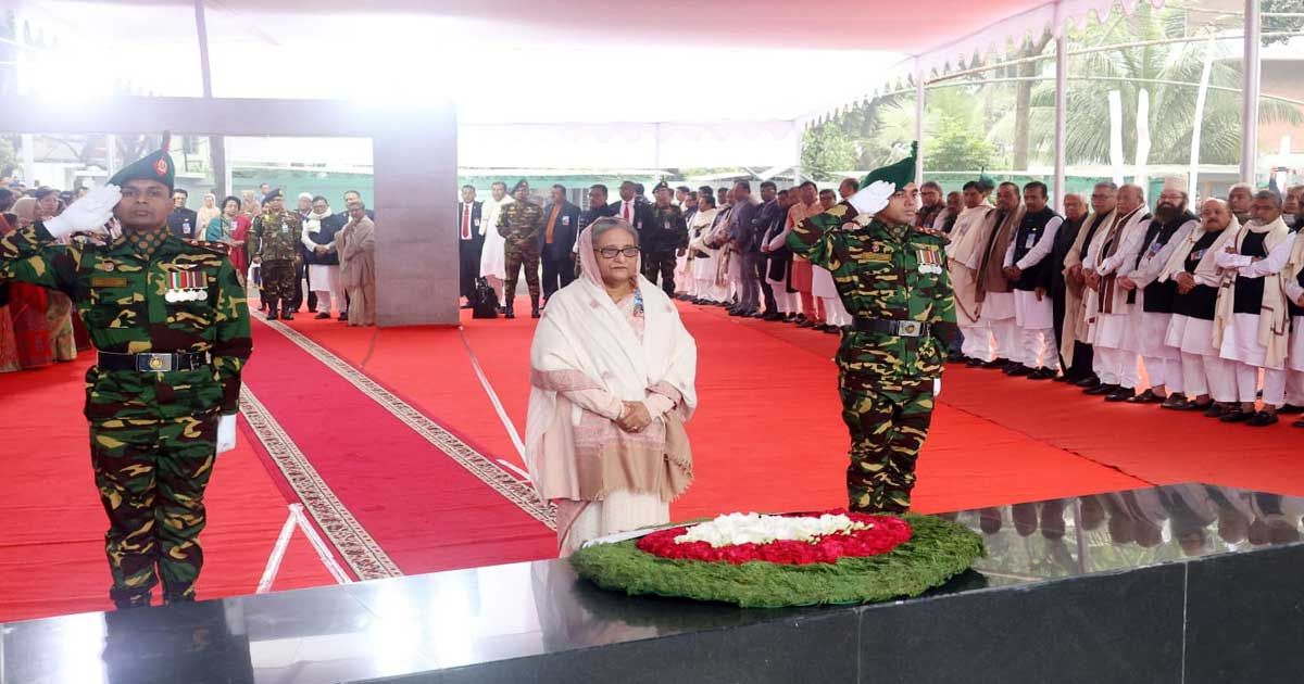স্বদেশ প্রত্যাবর্তন দিবস: বঙ্গবন্ধুর প্রতি প্রধানমন্ত্রীর শ্রদ্ধা