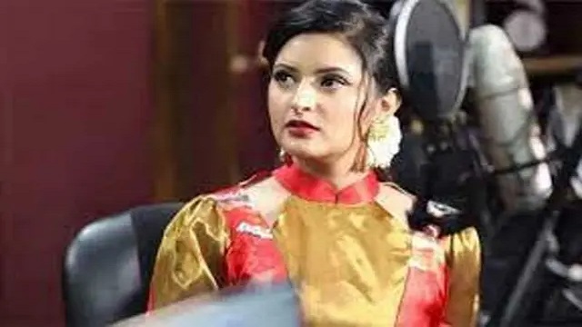 পরীমনির বিরুদ্ধে মাদক মামলার বিচারকাজ বন্ধ রাখার নির্দেশ