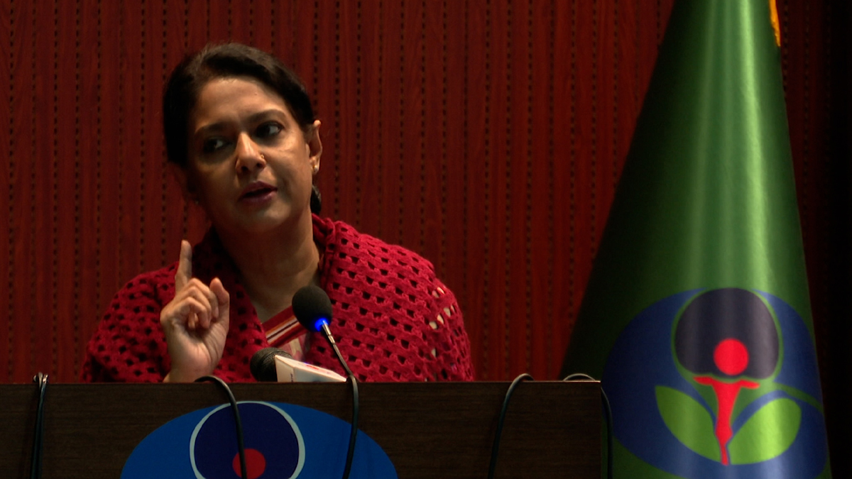 ‘পলিথিনের ব্যাগ ব্যবহার বন্ধে ব্যবসায়ীদের দেশের কথা চিন্তা করা উচিত’