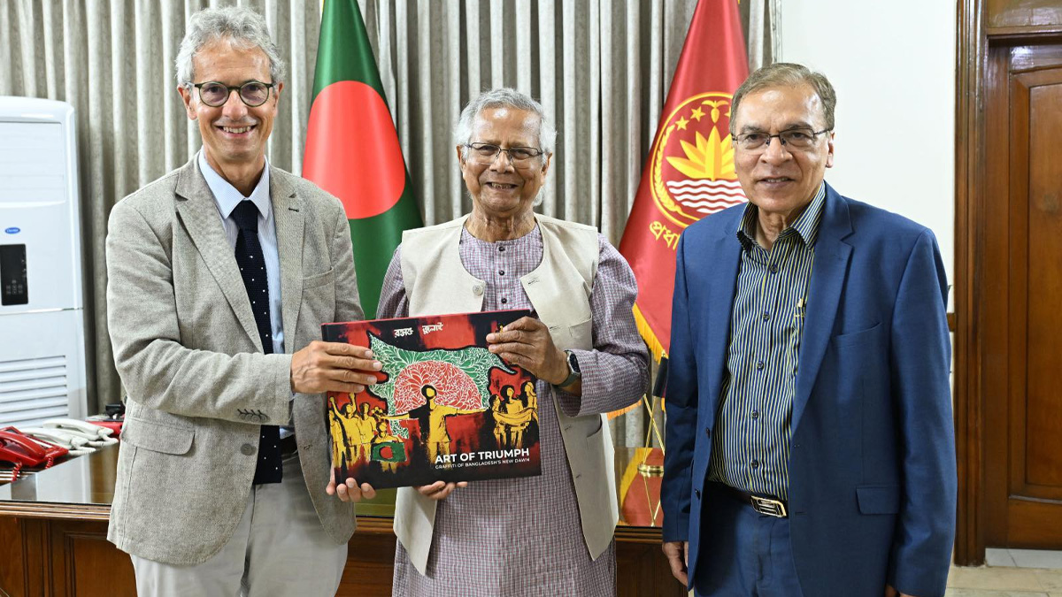 চুরি হওয়া অর্থ পাচার রোধে বৈশ্বিক পদক্ষেপ জোরালো করার আহ্বান প্রধান উপদেষ্টার