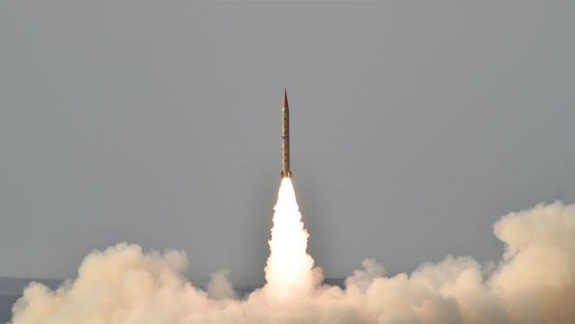 ভারতের সঙ্গে উত্তেজনার মধ্যেই ক্ষেপণাস্ত্র পরীক্ষা চালাল পাকিস্তান