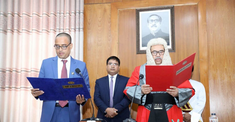 শপথ নিলেন পিএসসির সদস্য প্রদীপ কুমার পাণ্ডে