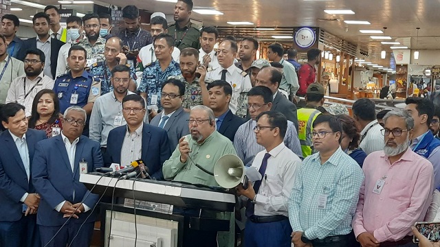 সুদান-ফেরত প্রবাসীদের পুনর্বাসনের আশ্বাস দিলেন মন্ত্রী