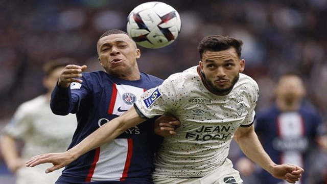 ঘরের মাঠে হারের তেতো স্বাদ পেল পিএসজি