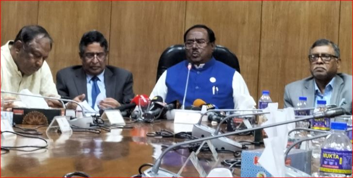 সারে ভর্তুকি কমবে না: কৃষিমন্ত্রী