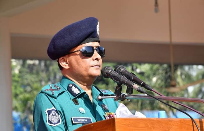 রাস্তায় সমাবেশের অনুমতি পাবে না বিএনপি : ডিএমপি কমিশনার