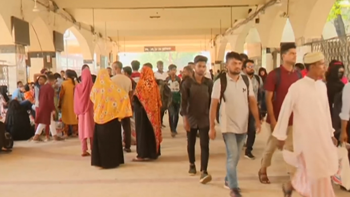 ঈদ শেষে রাজধানীতে ফিরতে শুরু করেছেন মানুষ