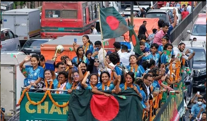 কৃষ্ণাদের টাকা না পেলে ক্ষতিপূরণ দেবে বাফুফে