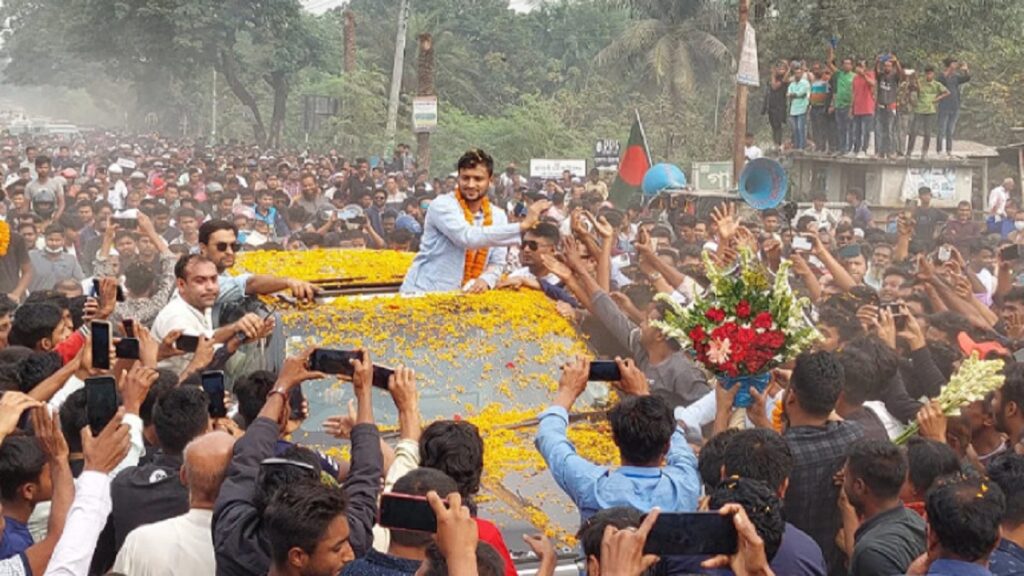 সাকিবকে সতর্ক করে ইসির চিঠি
