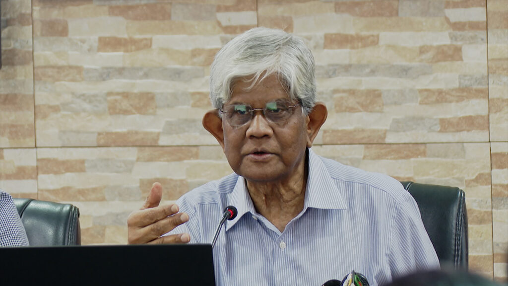 ব্যাংক ও আর্থিক খাতের তথ্য গোপন করছে না সরকার: অর্থ উপদেষ্টা