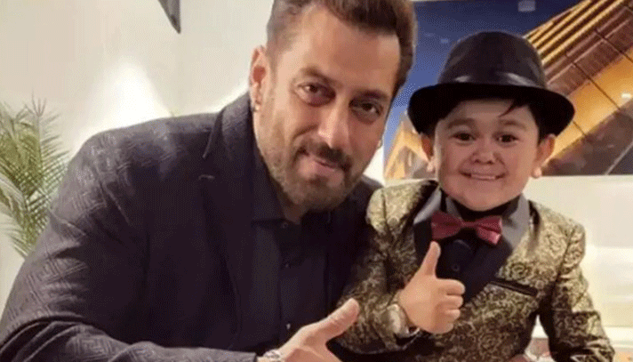 সালমানের সঙ্গে অভিনয়ে বিশ্বের ক্ষুদে গায়ক