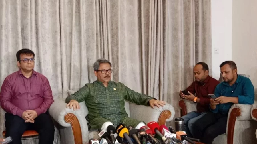 মার্কিন ভিসা বিধিনিষেধ নিয়ে চিন্তিত নয় সরকার: শাহরিয়ার আলম