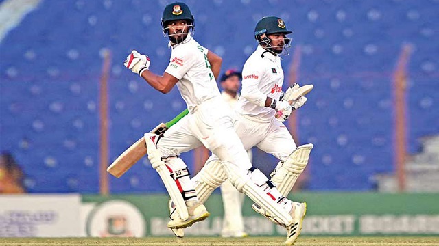 দ্বিতীয় দিন শেষে ৮০ রানে পিছিয়ে বাংলাদেশ