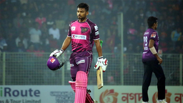 ব্যাট-হেলমেট ছুড়ে ফেলায় শান্তর শাস্তি