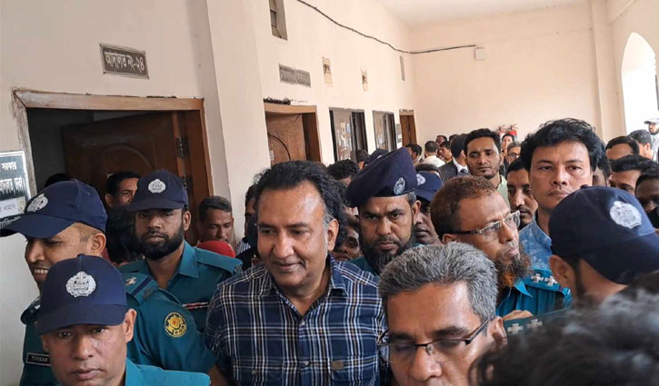 আত্মসমর্পণের পর কারাগারে সোহেল