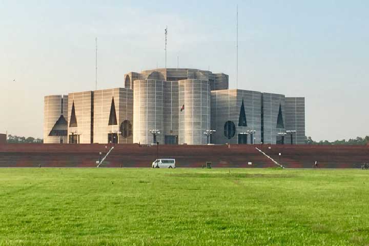 মধ্যরাত থেকে সংসদ ভবন এলাকায় বিধিনিষেধ