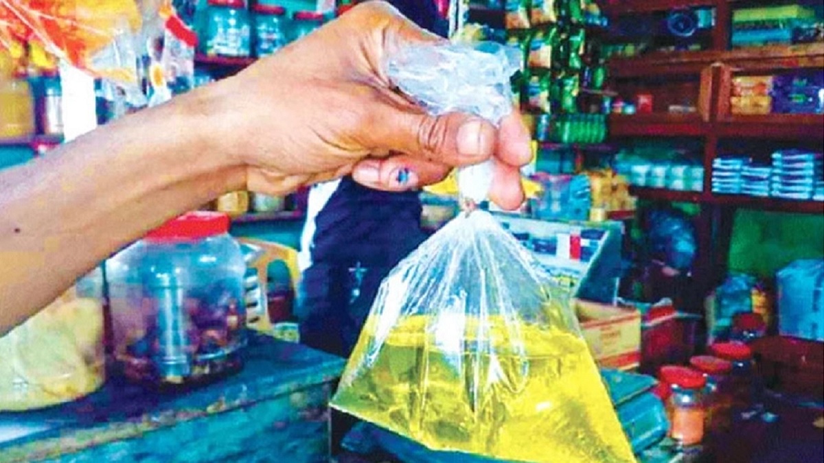 খোলা সয়াবিন তেল বিক্রি হবে আরও ৬ মাস