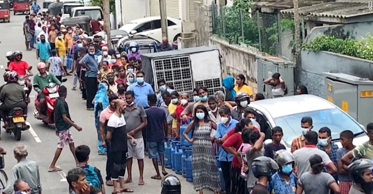 শ্রীলঙ্কায় জ্বালানির জন্য লাইনে দাঁড়িয়ে আরও ২ জনের মৃত্যু