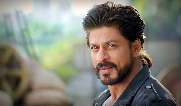 ভক্তদের সারপ্রাইজ দিলেন শাহরুখ