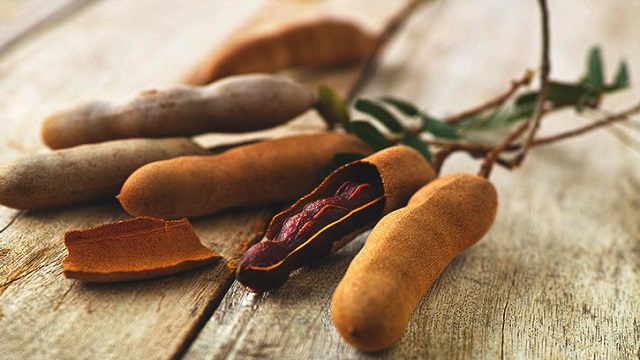 তেঁতুল দিয়ে ত্বকের লাবণ্য ফেরাবেন যেভাবে