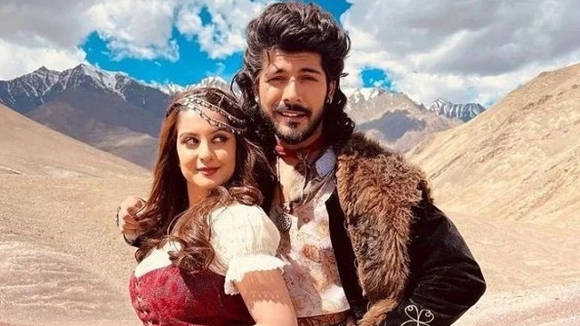 তুনিশার আত্মহত্যার ঘটনায় সহ অভিনেতা গ্রেপ্তার