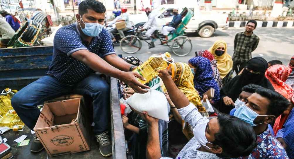 সাশ্রয়ী মূল্যে সয়াবিন তেলসহ পাঁচ পণ্য বি‌ক্রি কর‌বে টিসিবি