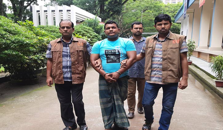 বাসে ডাকাতি শেষে ধর্ষণের ঘটনায় ‘মূল হোতা’ গ্রেফতার