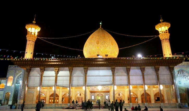 ইরানে মাজারে বন্দুকধারীদের হামলায় নিহত ১৫