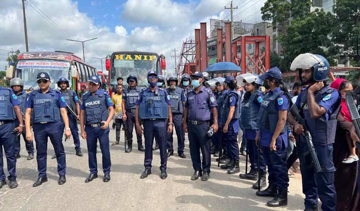রাজধানীর প্রবেশমুখে তল্লাশি, ভোগান্তিতে যাত্রীরা