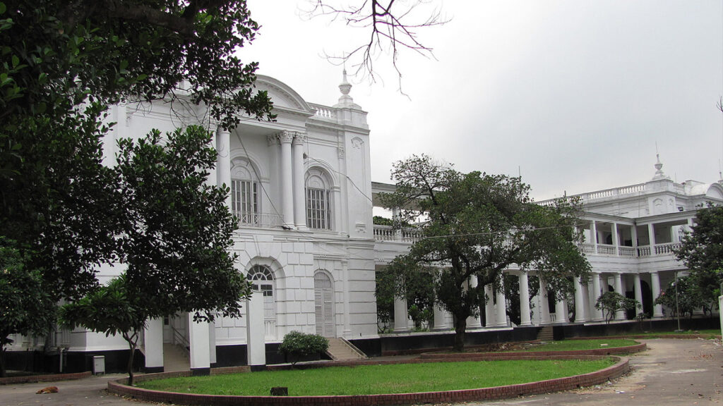 ১২ বিচারপতিকে বাদ দিয়ে হাইকোর্টের ৫৪ বেঞ্চ পুনর্গঠন