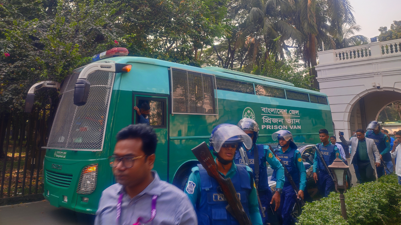 মানবতাবিরোধী অপরাধ : ট্রাইব্যুনালে ১৩ সেনা কর্মকর্তা