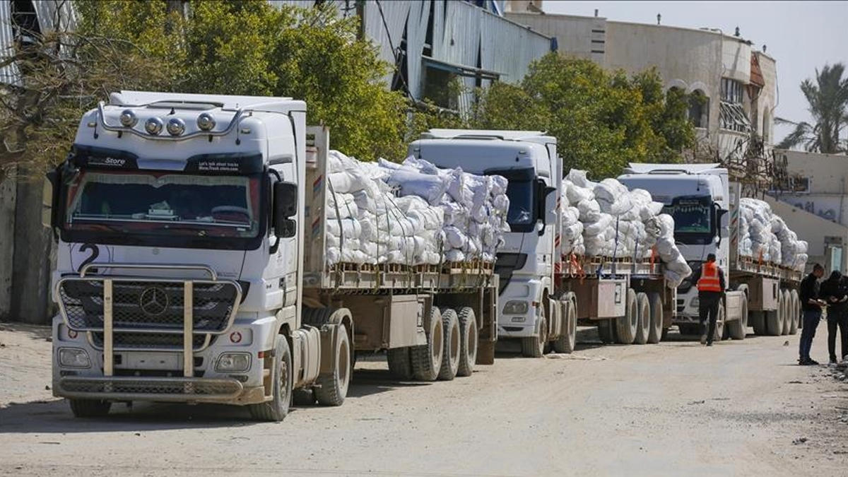 ৮০ দিনের অবরোধের পর ২৪ লাখ গাজার মানুষের জন্য মাত্র ৯টি ত্রাণের ট্রাক