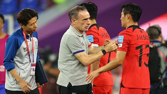 ব্রাজিলে বিধ্বস্ত হয়ে পদত্যাগের ঘোষণা দক্ষিণ কোরিয়া কোচের