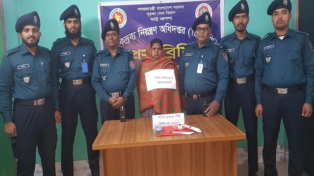 রাজবাড়ী‌তে ১ হাজার পিস ইয়াবাসহ গ্রেফতার মা, পলাতক ছেলে