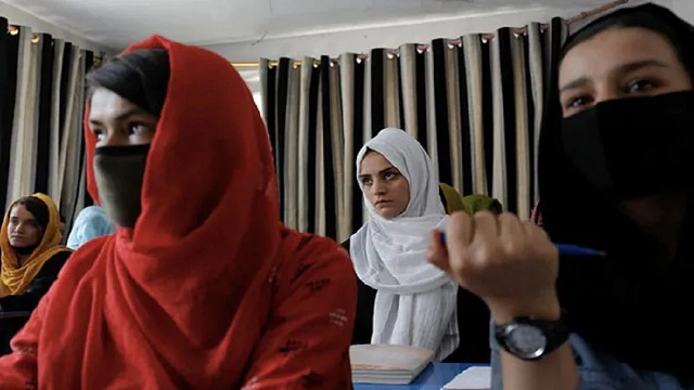 এবার নারী এনজিও কর্মীদের ওপর নিষেধাজ্ঞা জারি তালেবানের