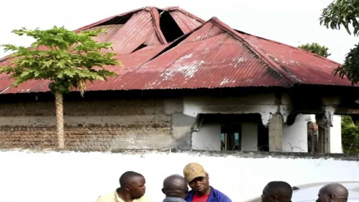 উগান্ডার স্কুলে চালানো হামলায় প্রাণহানি বেড়ে ৪১