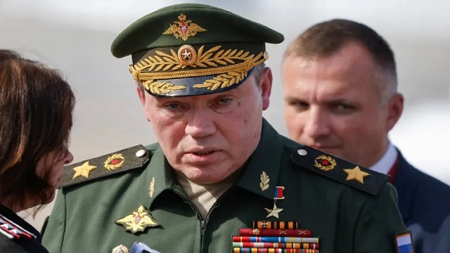 ইউক্রেনে নতুন রুশ কমান্ডার নিয়োগ দিলেন পুতিন