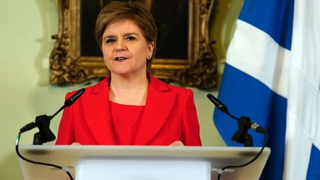 আকস্মিক পদত্যাগের ঘোষণা দিলেন স্কটল্যান্ডের ফার্স্ট মিনিস্টার নিকোলা স্টারজন