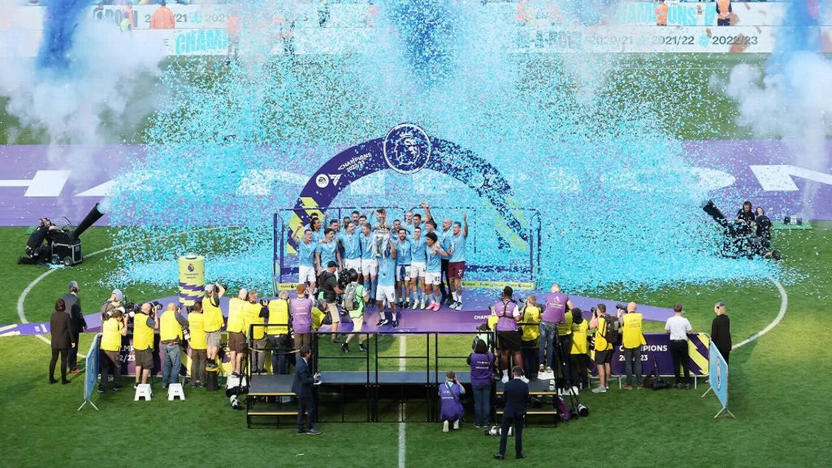 টানা তৃতীয়বারের মতো লিগ শিরোপা জয় ম্যানসিটির